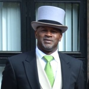Meet your Posher, Raymond